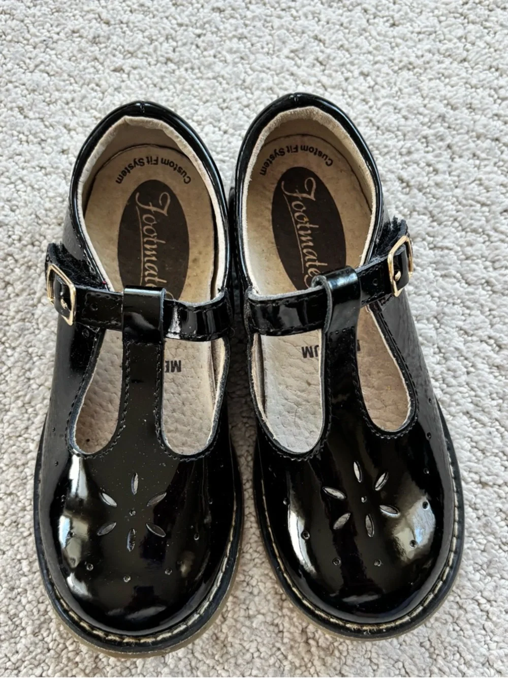 FootMates shiny black